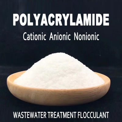 Pó industrial PAM Polyacrylamide química branca do floculante das águas residuais